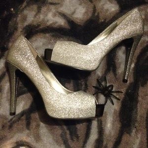 👠Sparkling Silver High Heels👠